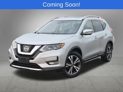 Used 2017 Nissan Rogue SL w/ SL Premium Package