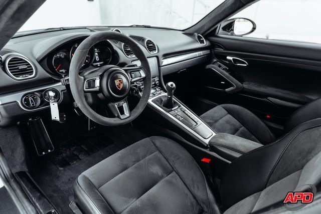 Used 2018 Porsche 718 Cayman GTS RWD image 2