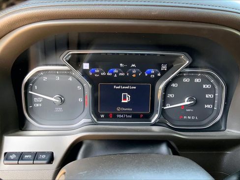 Used 2021 GMC Sierra 1500 Denali w/ Technology Package AWD/4WD image 25
