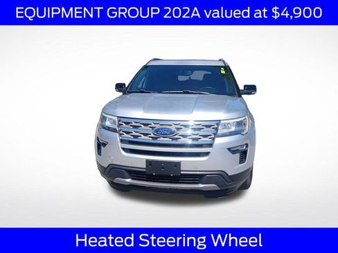 Certified 2018 Ford Explorer XLT w/ Equipment Group 202A AWD/4WD image 3