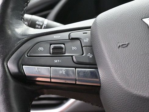 Used 2021 Cadillac XT4 Luxury w/ Cold Weather Package AWD/4WD image 19