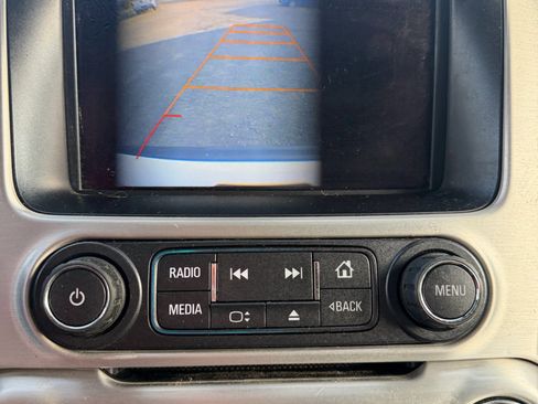 Used 2017 GMC Yukon SLE image 18