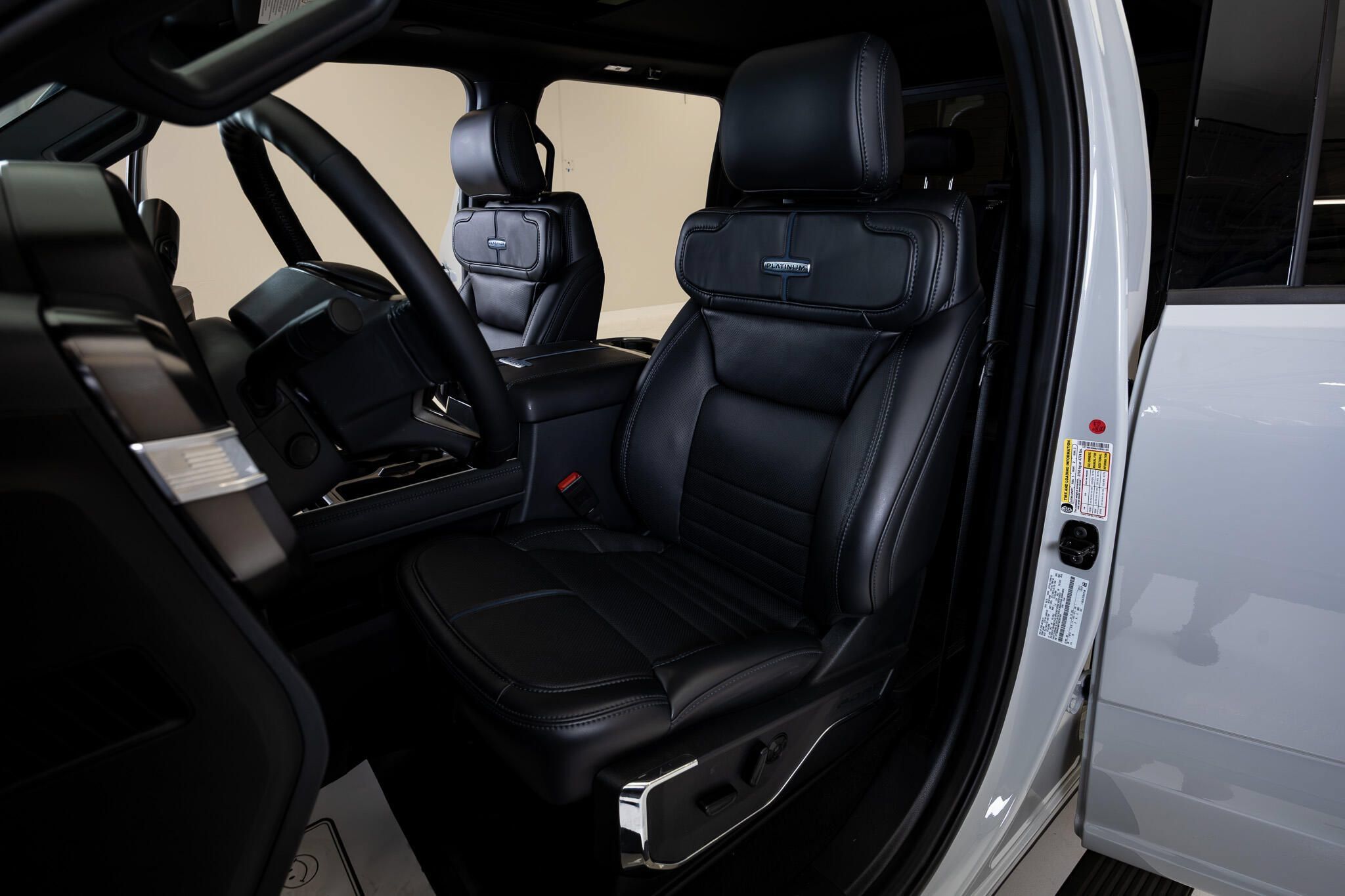 Used 2026 Ford F450 Platinum AWD/4WD image 27