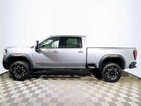 New 2026 GMC Sierra 2500 AT4X image 5