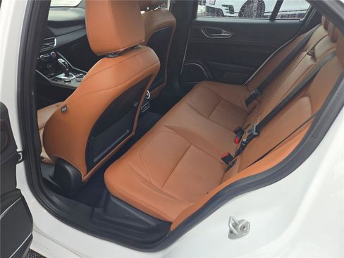 Used 2022 Alfa Romeo Giulia Ti AWD/4WD image 19