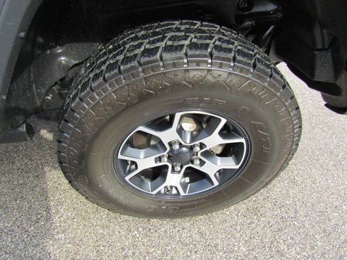Used 2019 Jeep Wrangler Unlimited Rubicon AWD/4WD image 10