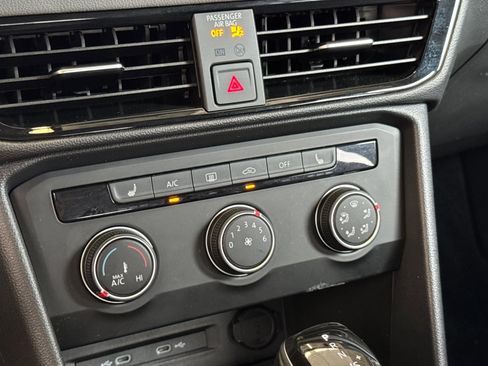 Used 2022 Volkswagen Taos SE image 20