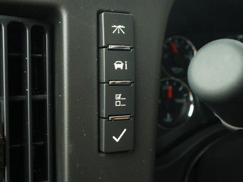 New 2026 GMC Savana 4500 w/ Power Convenience Package RWD image 18
