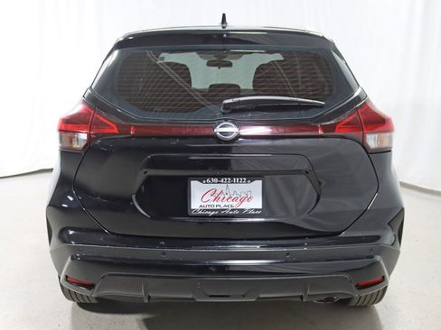 Used 2022 Nissan Kicks SV image 13