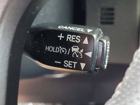 Used 2022 Toyota Tacoma TRD Off-Road AWD/4WD image 15