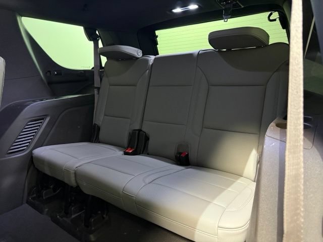 Certified 2024 GMC Yukon SLT w/ SLT Luxury Package AWD/4WD image 30