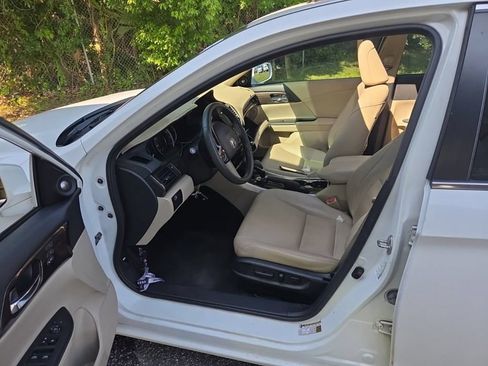 Used 2016 Honda Accord EX-L image 8