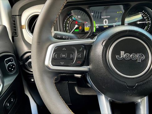 Used 2024 Jeep Wrangler Sahara image 16