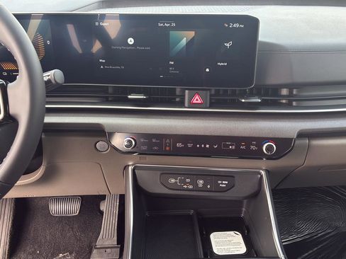 New 2026 Kia Carnival EX FWD image 29