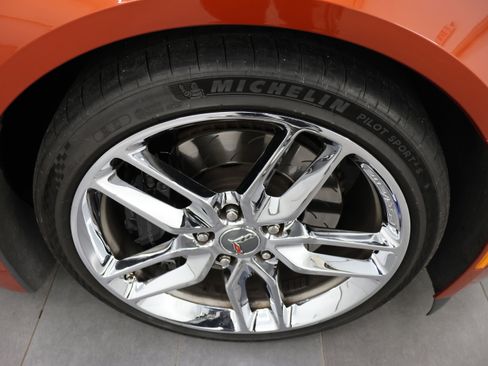 Used 2015 Chevrolet Corvette Stingray Convertible w/ 2LT Preferred Equipment Group RWD image 3