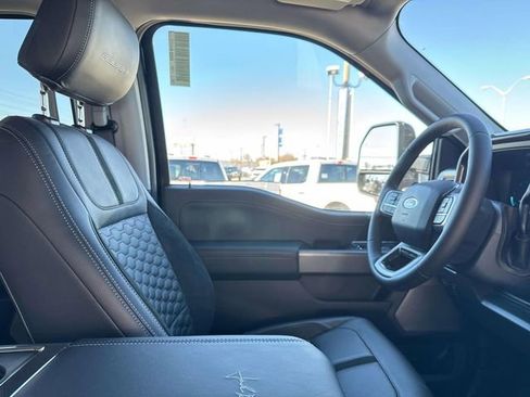 New 2026 Ford F250 Lariat w/ Black Appearance Package image 13