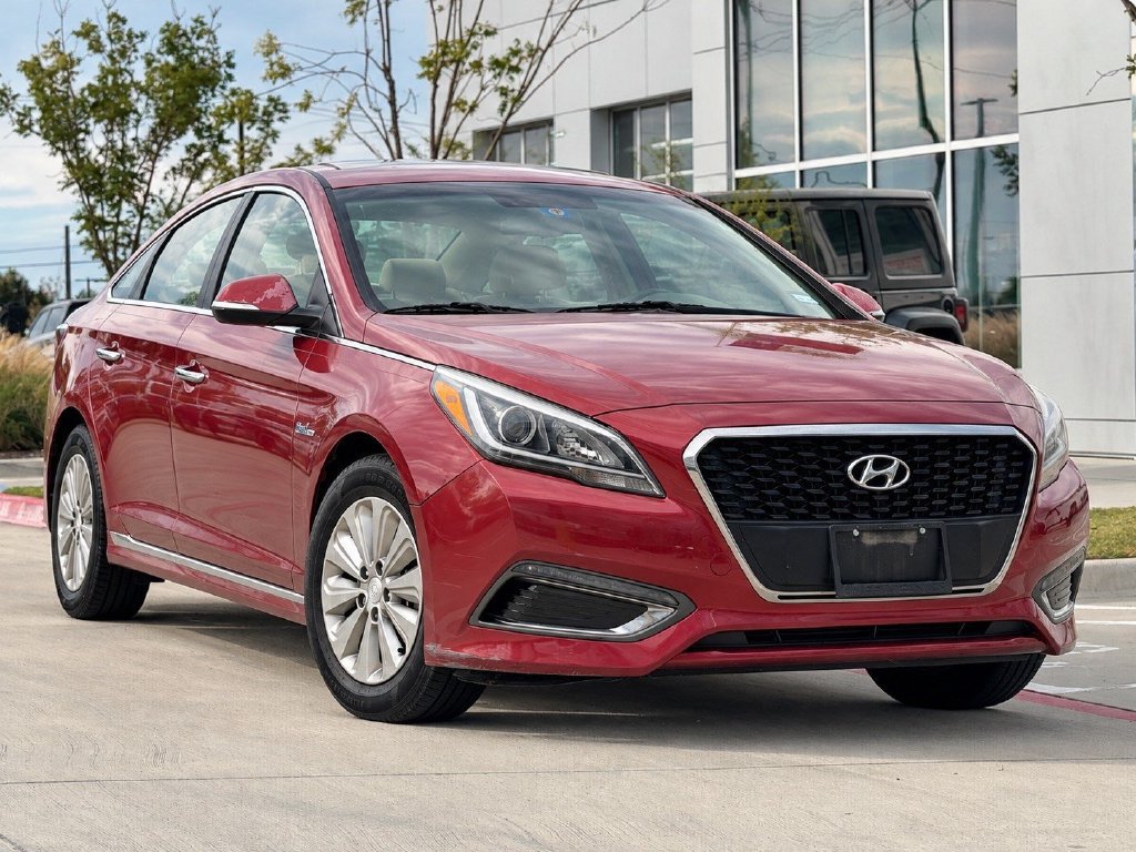 Used 2016 Hyundai Sonata SE FWD image 2