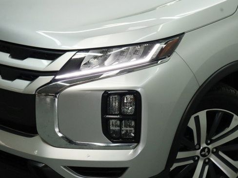 Used 2024 Mitsubishi Outlander Sport ES AWD/4WD image 2