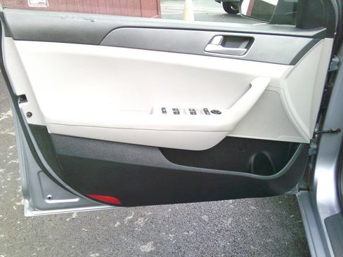 Used 2016 Hyundai Sonata SE image 13