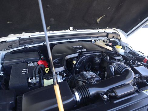 Used 2018 Jeep Wrangler Unlimited Sport S AWD/4WD image 30