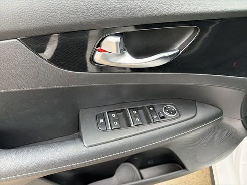 Used 2023 Kia Forte GT-Line image 15