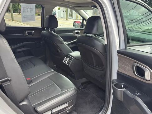 Used 2022 Kia Sorento S w/ Panoramic Sunroof Package image 26