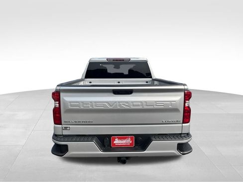 Used 2022 Chevrolet Silverado 1500 Custom AWD/4WD image 40