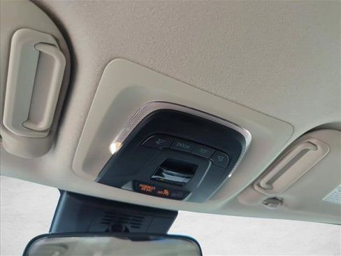 Used 2025 Toyota Corolla LE FWD image 14