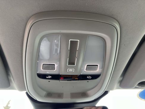 Used 2023 Volvo XC60 B5 Plus image 28