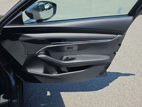 Used 2025 MAZDA MAZDA3 s FWD image 25