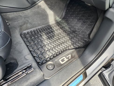 Used 2018 Audi Q7 3.0T Premium Plus w/ Premium Plus Package image 13