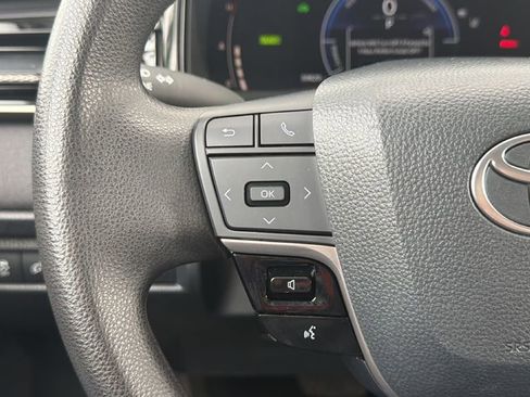 Certified 2025 Toyota Camry LE image 25