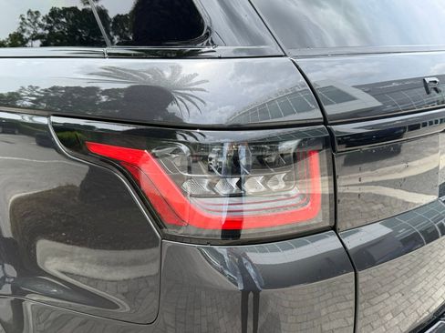 Used 2021 Land Rover Range Rover Sport HST image 18