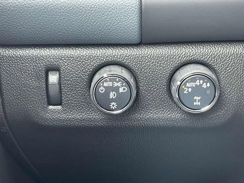 Used 2020 Chevrolet Colorado Z71 image 28