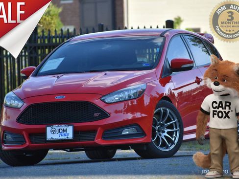 Used 2017 Ford Focus ST FWD image 1