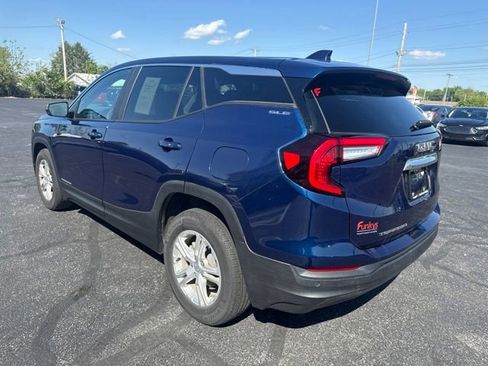 Used 2023 GMC Terrain SLE w/ LPO, Floor Liner Package FWD image 4