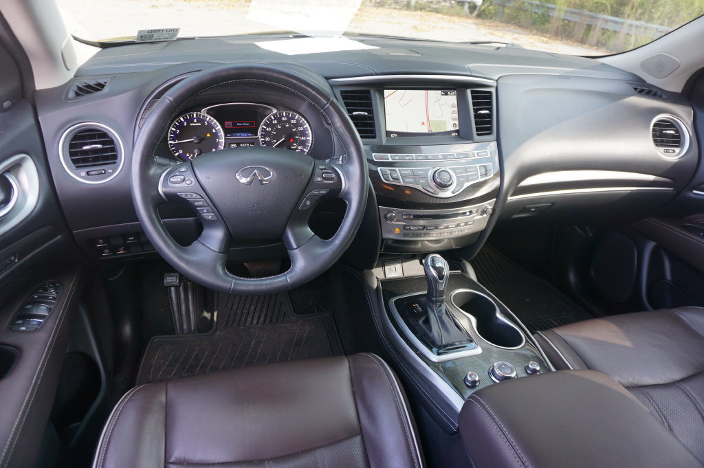 Used 2020 INFINITI QX60 Luxe w/ Essential Package FWD image 6