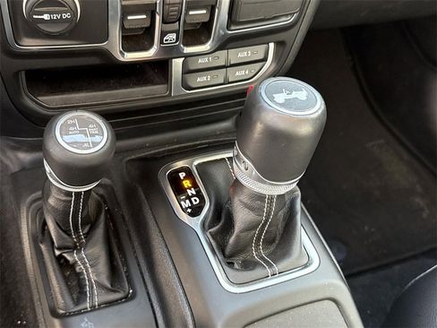 Used 2023 Jeep Wrangler Unlimited Sahara w/ Cold Weather Group image 15