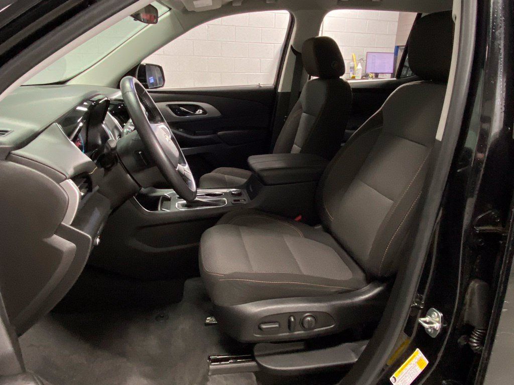Used 2020 Chevrolet Traverse LT w/ LPO, Floor Liner Package AWD/4WD image 18