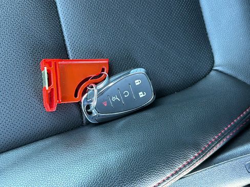 Used 2024 Chevrolet Equinox RS w/ RS Plus Package image 29