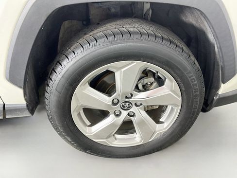 Used 2021 Toyota RAV4 Limited AWD/4WD image 37