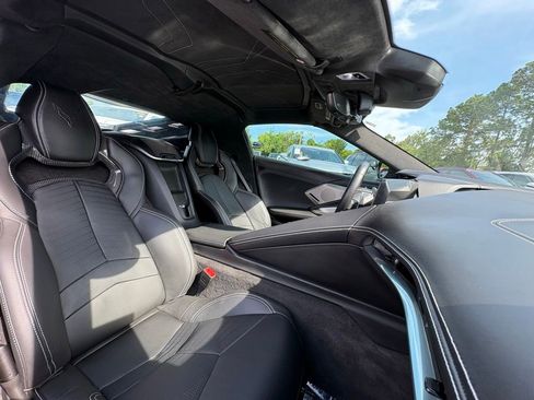 Used 2024 Chevrolet Corvette Stingray Premium Cpe w/ Z51 Performance Package RWD image 29