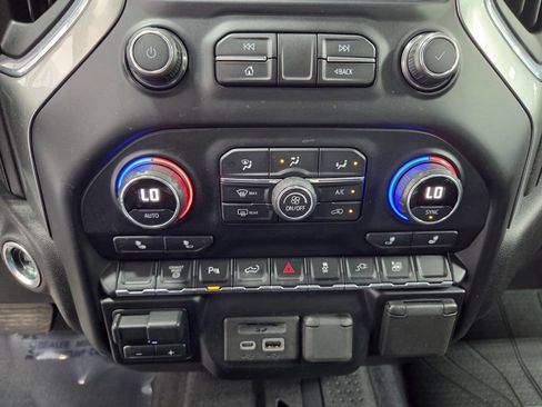 Used 2020 Chevrolet Silverado 3500 LT w/ All Star Edition AWD/4WD image 41