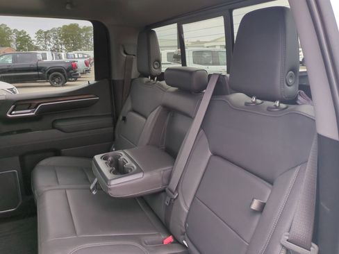 Certified 2022 GMC Sierra 1500 SLT w/ SLT Convenience Package image 26