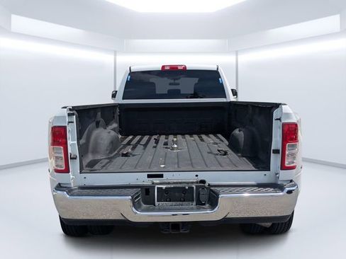 Used 2022 RAM 3500 Big Horn AWD/4WD image 4