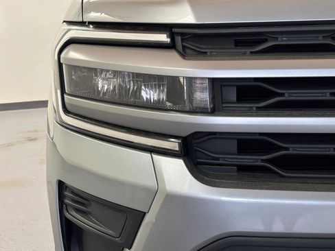 Used 2022 Ford Expedition Max XLT AWD/4WD image 2