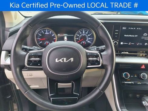 Certified 2024 Kia Carnival LX image 2
