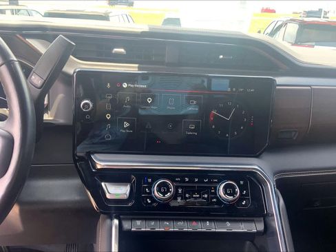 Certified 2025 GMC Sierra 2500 Denali Ultimate AWD/4WD image 31