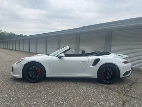 Used 2019 Porsche 911 Turbo S AWD/4WD image 2