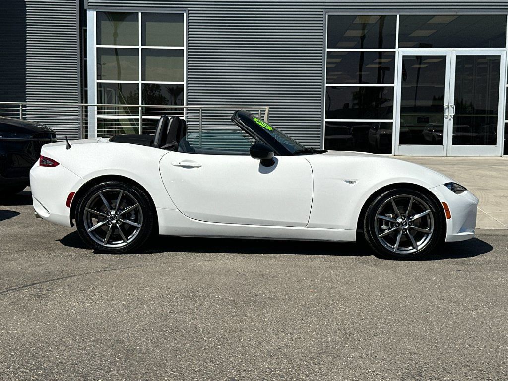 Used 2021 MAZDA MX-5 Miata Sport RWD image 3